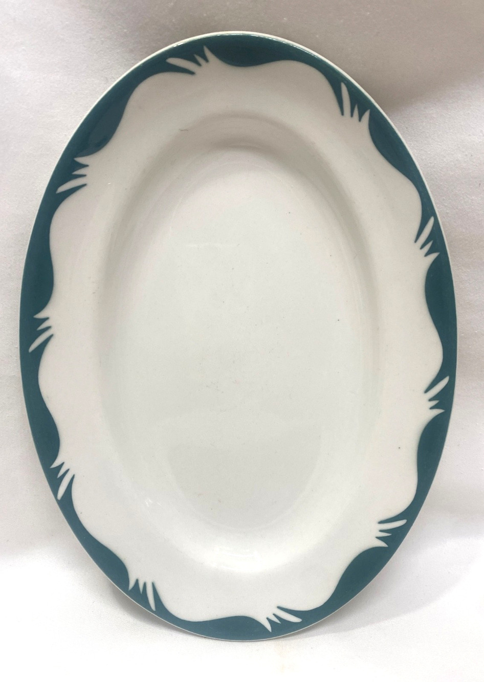 Grindley Hotelware England Green Wave Border Small Oval Serving Plate 8.75"